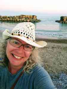 elke torfs op strand