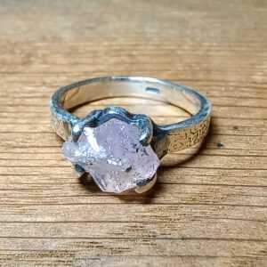 Zilveren Ring met Ruwe Rozenkwarts De Bloesem van Liefde (1)